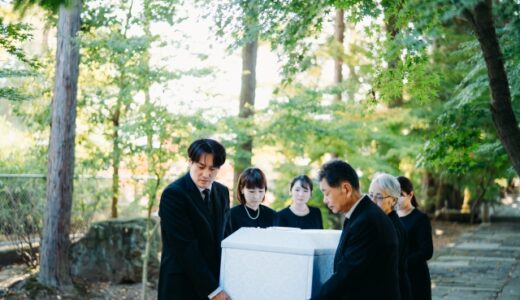 葬儀の流れを解説 – 臨終から告別式まで、葬儀の準備と流れを徹底解説
